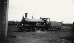 170190 Afbeelding van de stoomlocomotief nr. 378 (serie 350-408) van de H.S.M. (later serie 1600, nrs. 1601-1659 van de ...